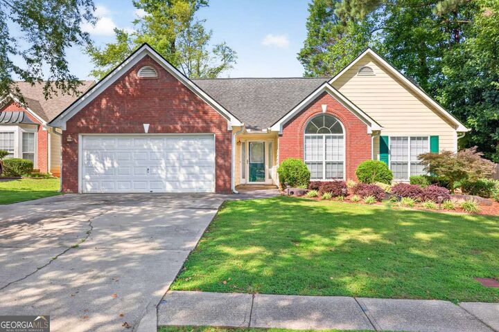 Property Photo: 490 Sunnyside Drive GA 30044