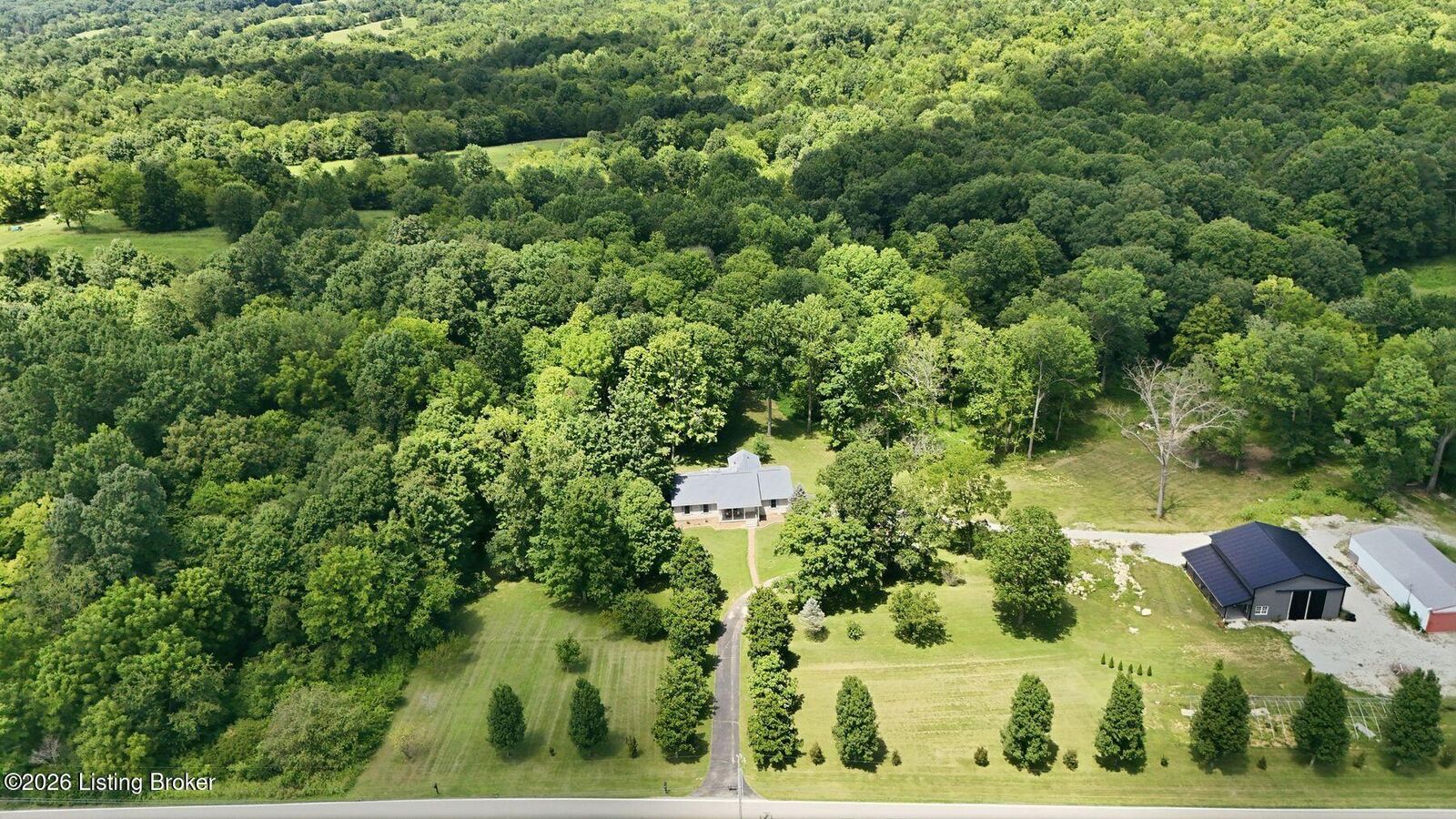 Property Photo: 7901 Old Heady Rd KY 40299