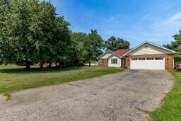 Property Photo: 6996 Prairieview Court IN 46310