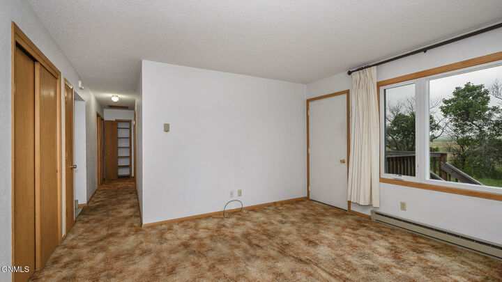 Property Photo: 15 13th Avenue SW ND 58545