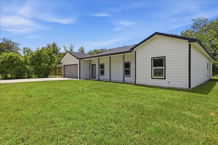 Property Photo: 3331 Aster Street TX 77632