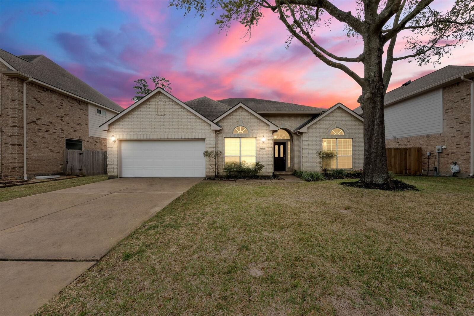 Property Photo: 9211 Memorial Hills Drive TX 77379