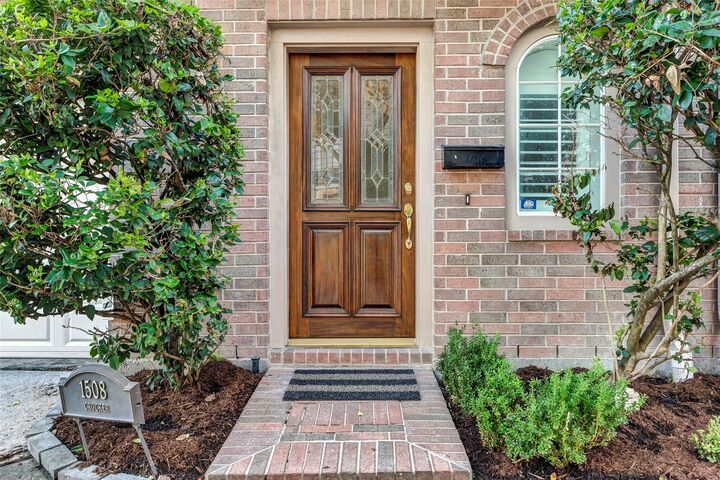 Property Photo:  1508 Crocker Street  TX 77019 