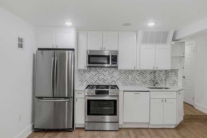 Property Photo:  104 Hopkins Ave #1  NJ 07306 