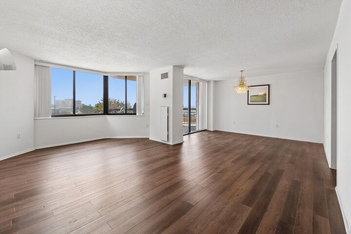 Property Photo: 226 Harmon Cove Tower 226 NJ 07094