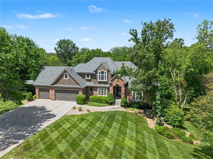 Property Photo: 4301 SE Willow Place Court MO 64014
