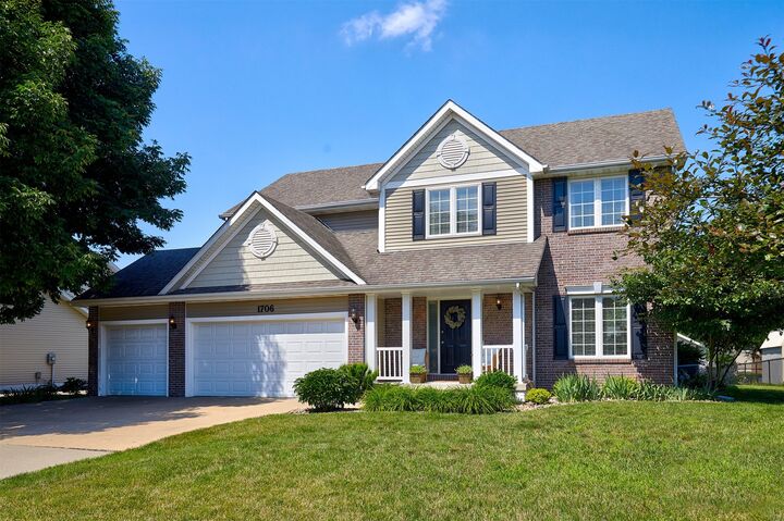 Property Photo:  1706 NE Keystone Drive  IA 50021 