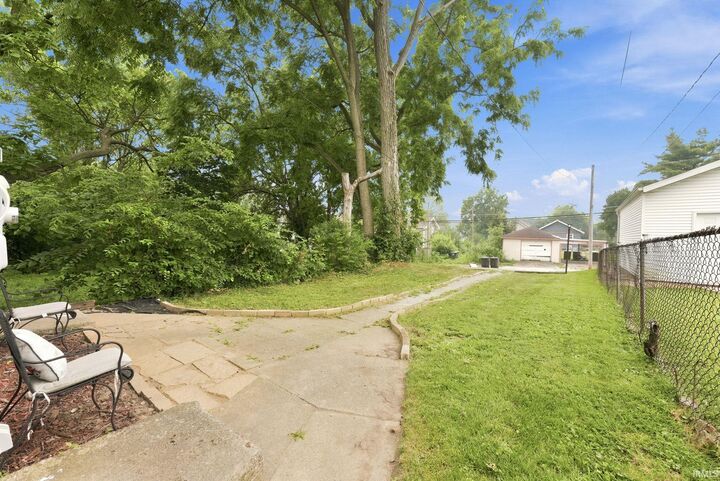 Property Photo: 1419 Saint Marys Avenue IN 46808