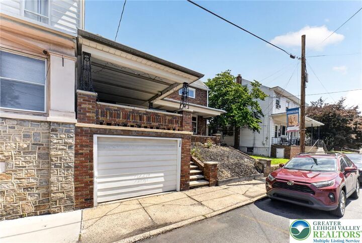 Property Photo:  128 North Street  PA 17954 
