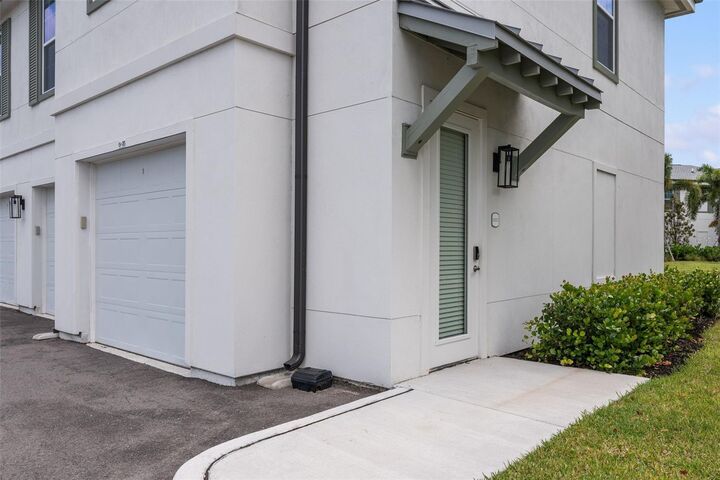 Property Photo:  1700 Ranch Road B4-8202  FL 34275 