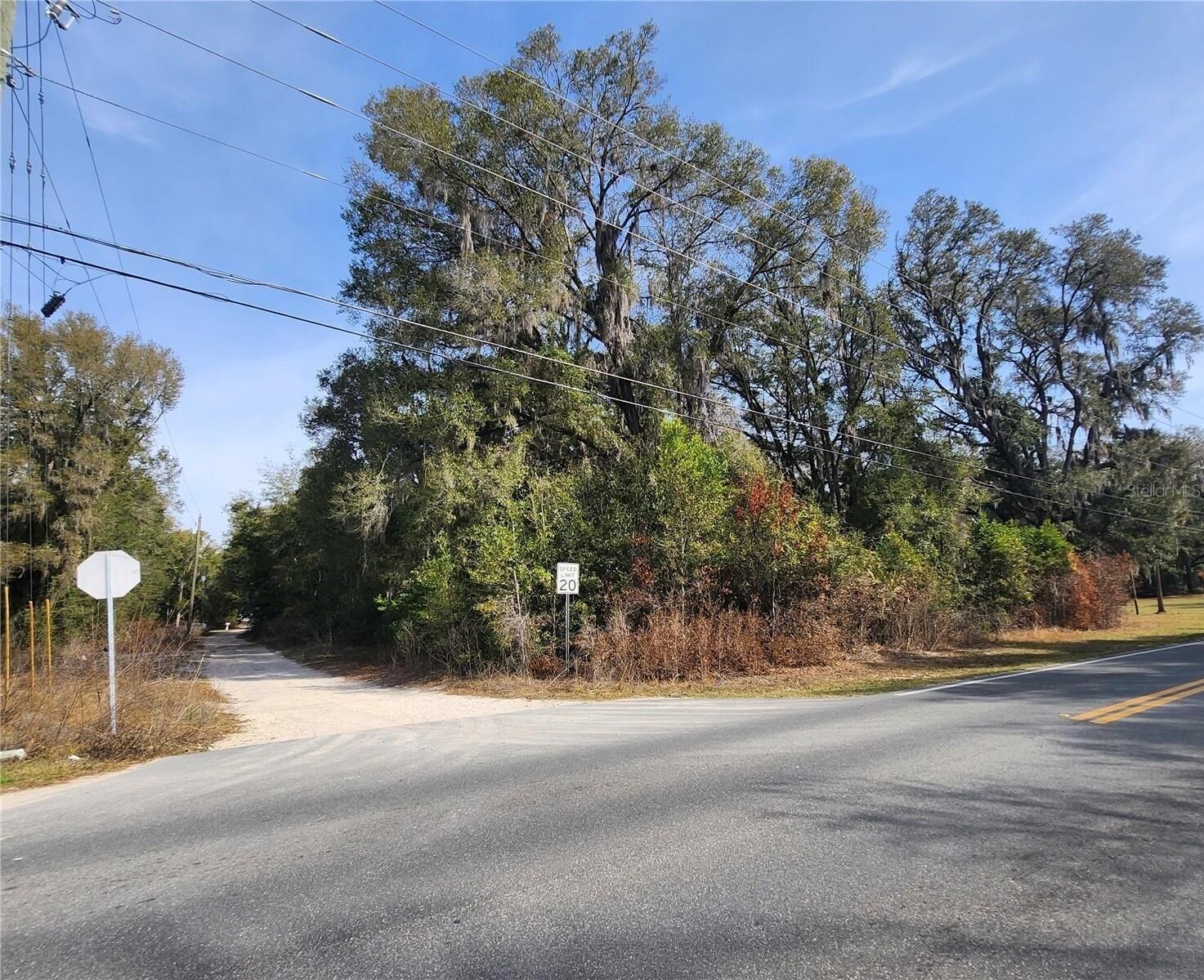 Property Photo:  SE 36th Ct  FL 34491 