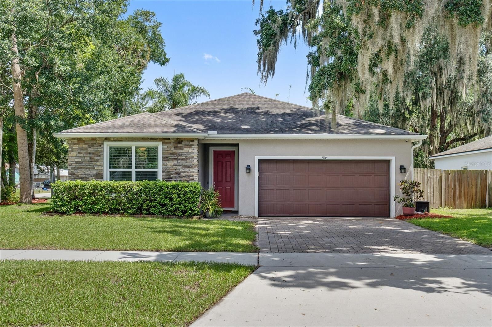 Property Photo:  504 E 14th Street  FL 32771 