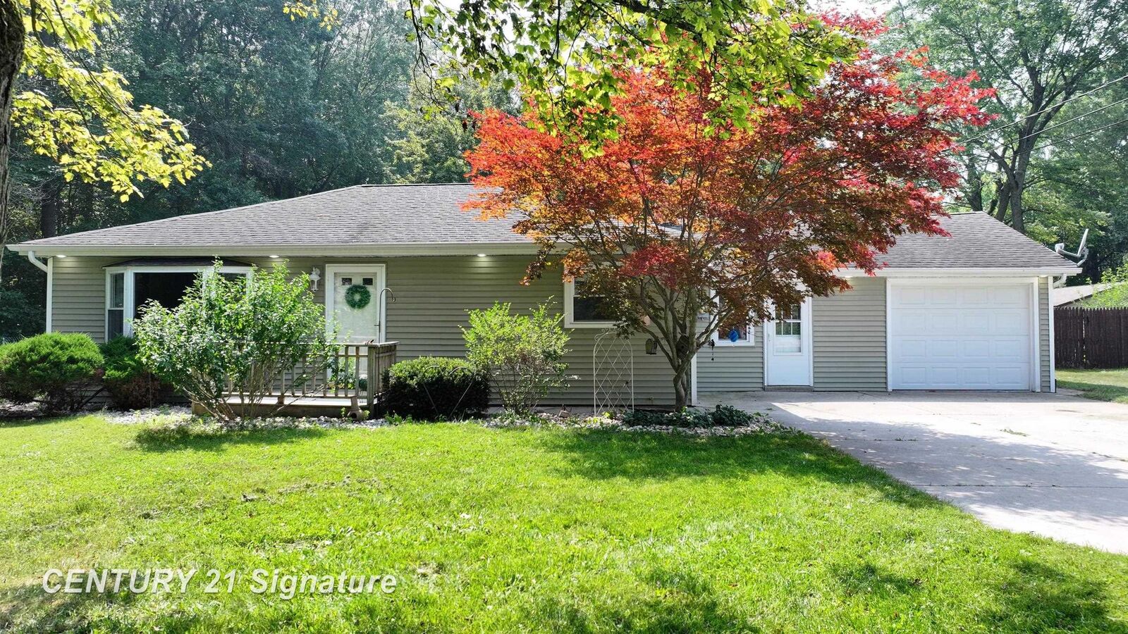 Property Photo: 11471 N Elms Road MI 48420