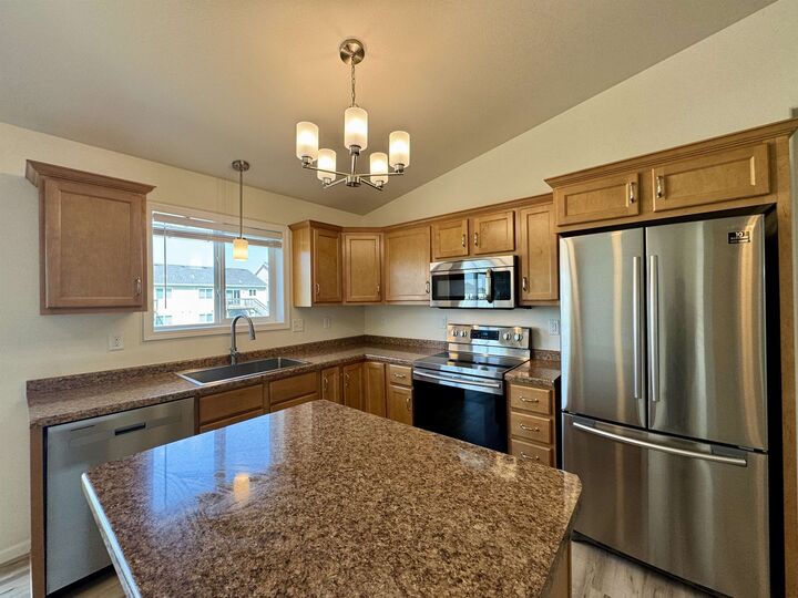 Property Photo: 71 NE Mulberry Loop ND 58703