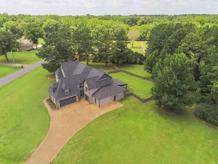 Property Photo:  15 Kimberly Cv  TN 38017 
