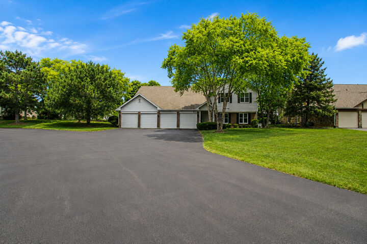 Property Photo: 174 E Bluewater Lane 288 IL 60061