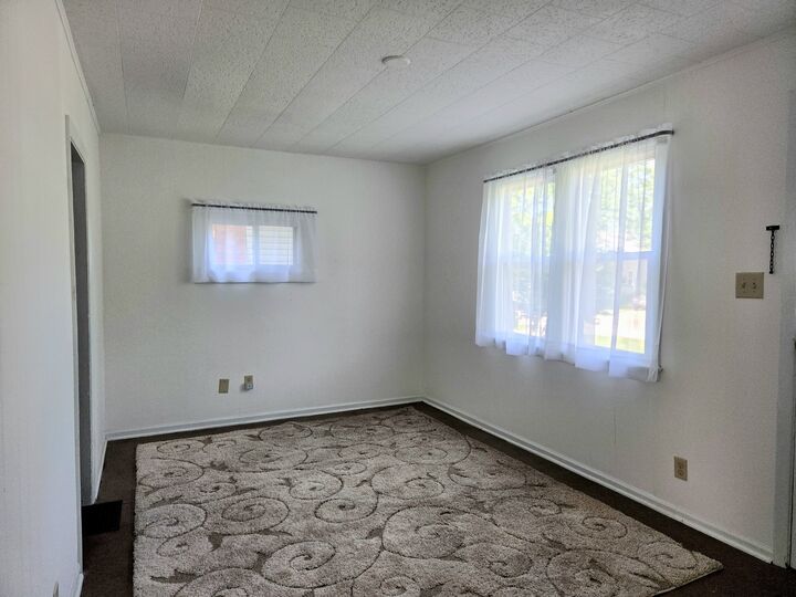 Property Photo:  404 Morton Avenue  IL 60506 