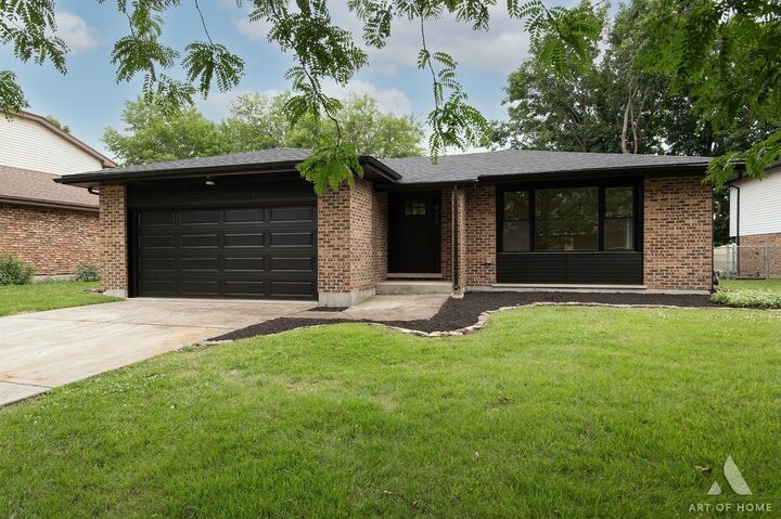 Property Photo: 910 College Avenue IL 60443