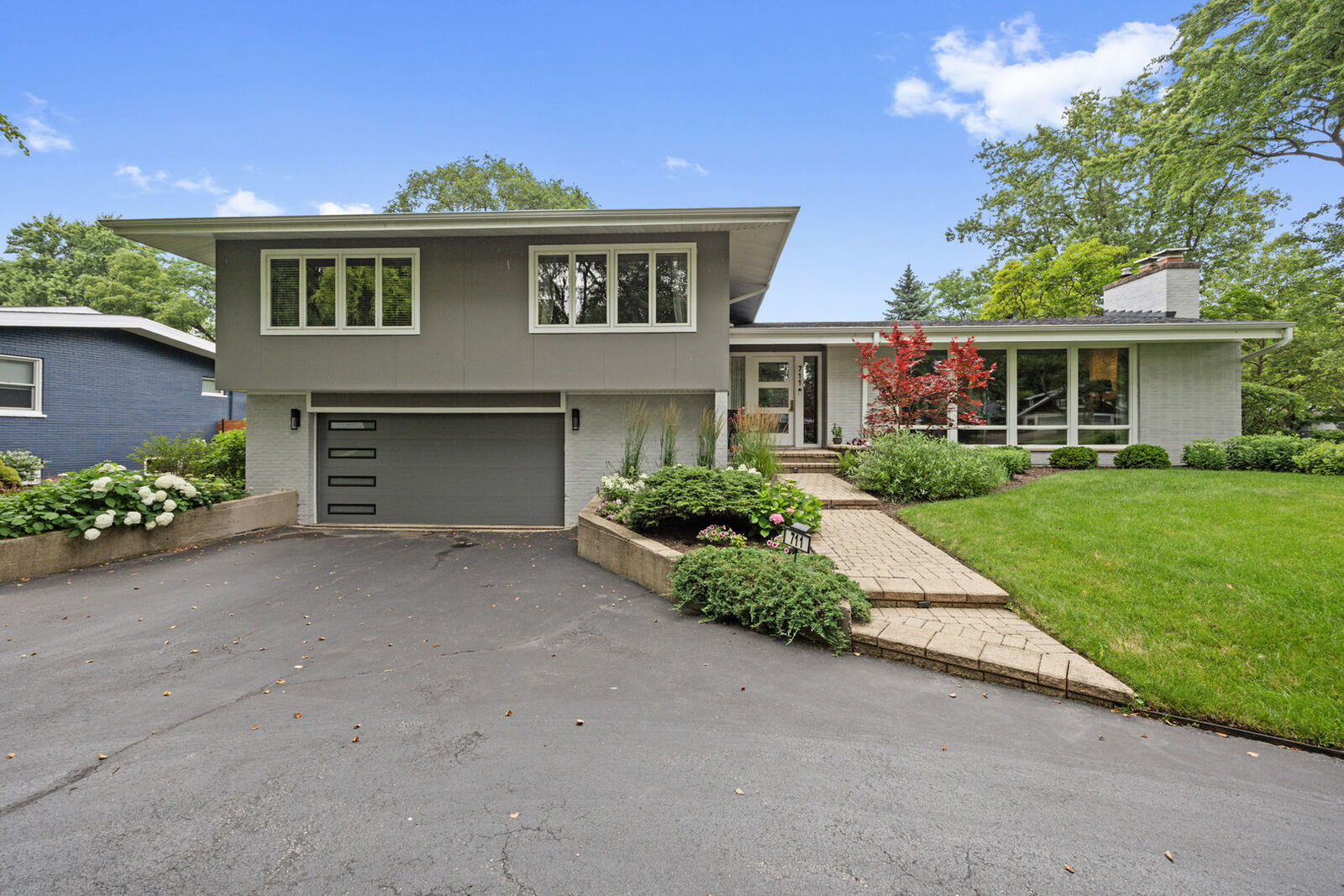 Property Photo: 711 Elder Court IL 60022