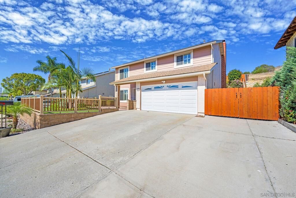 Property Photo: 9874 Via Francis CA 92071
