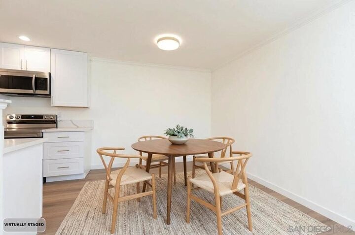 Property Photo:  174 Chambers St 1  CA 92020 