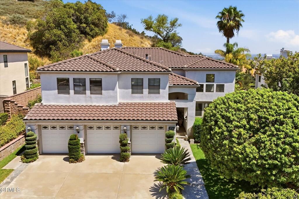 Property Photo: 2735 Hidden Hills Way W CA 92882