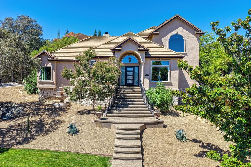 Property Photo: 3206 Warren Lane CA 95762