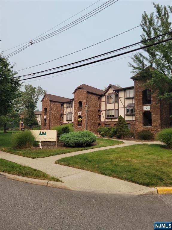 Property Photo:  88 Hawthorne Avenue  NJ 07656 