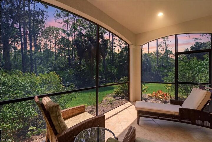 Property Photo: 2886 Castillo Ct 101 FL 34109