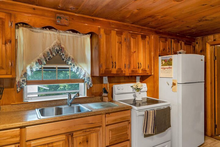 Property Photo: 25 South Mayhew Turnpike NH 03241