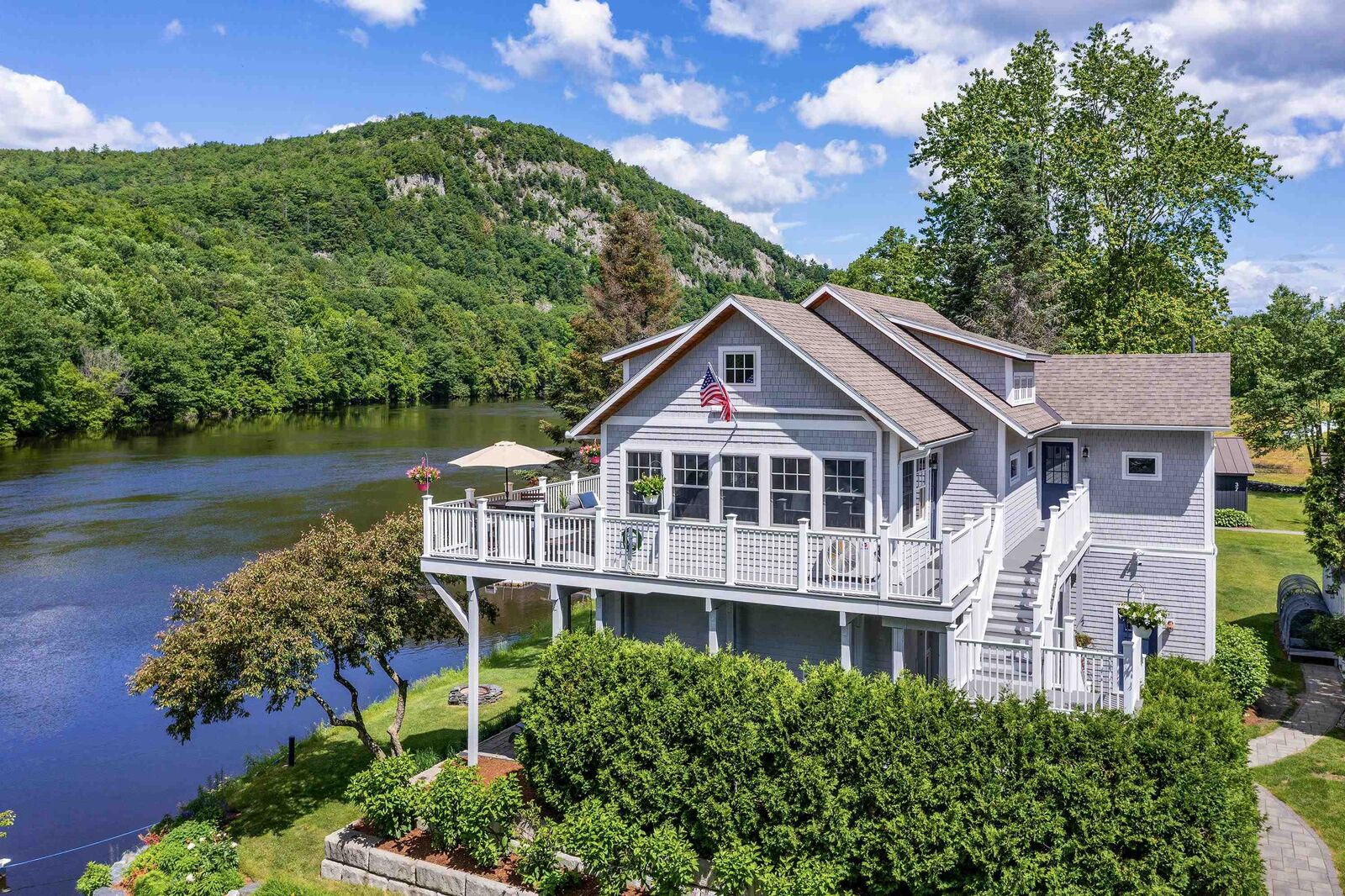 Property Photo: 31 &Amp 37 River Cottage Lane NH 03777
