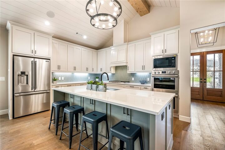 Property Photo: 6803 SW Brilliance Terrace AR 72713