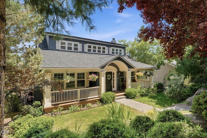 Property Photo: 3042 NW Craftsman Drive OR 97703