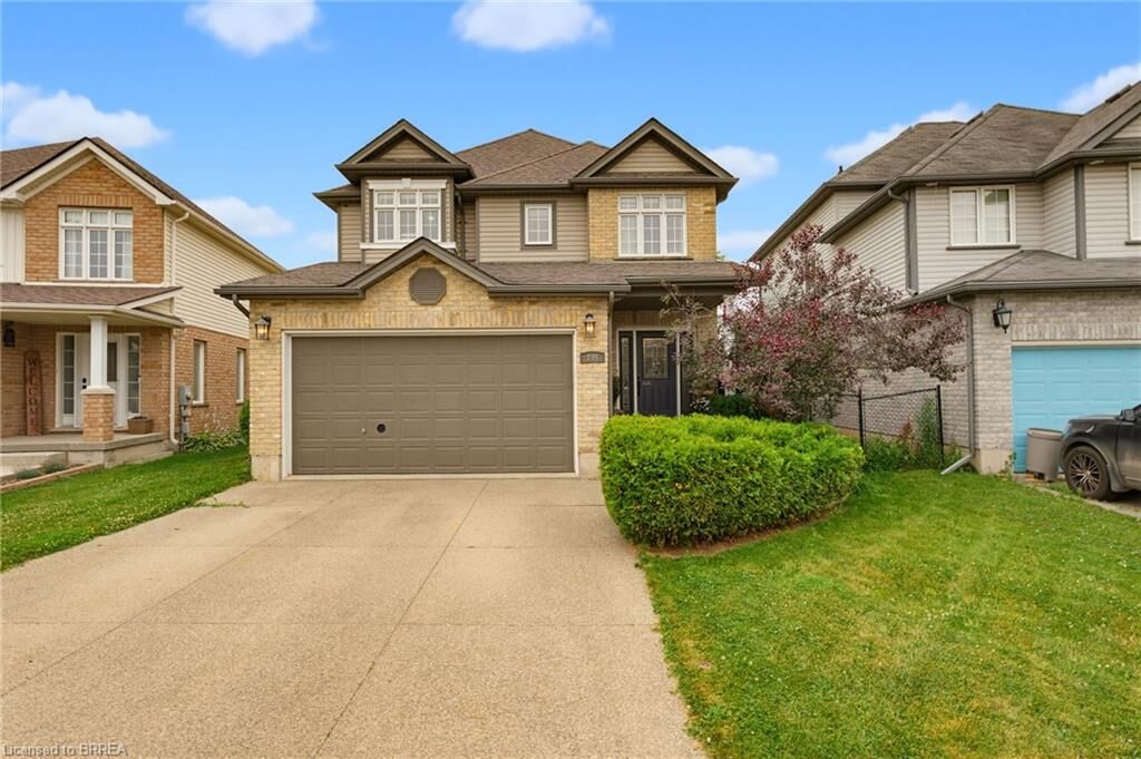 Property Photo: 196 McGuiness Drive ON N3T 0B5