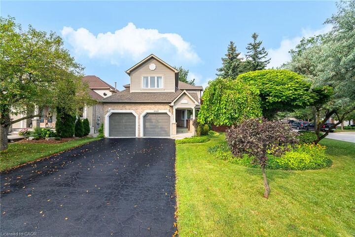 5882 Cornell Crescent — photo 1