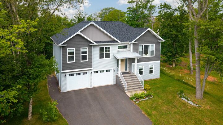 Property Photo:  74 England Circle  PE C1E 1W9 