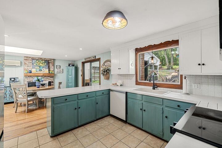 Property Photo:  536 Ipswich Rd  MA 01921 