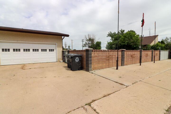 Property Photo: 209 2 Avenue AB T0K 0J0