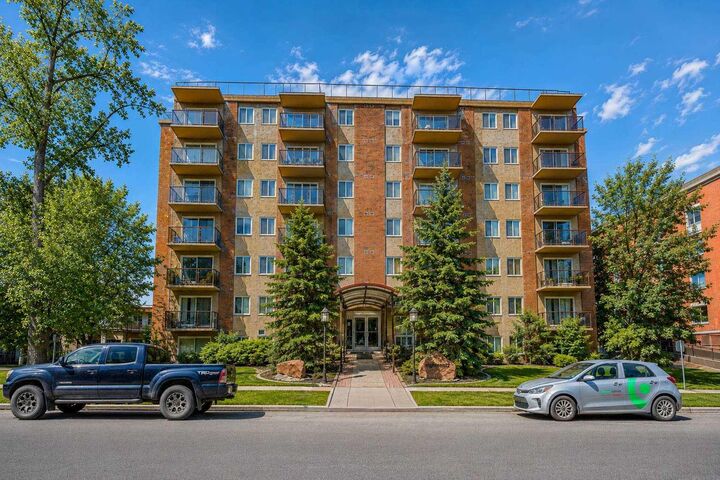 Property Photo: 812 14 Avenue SW 601 AB T2R 0N6