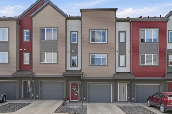 227 Copperpond Row SE — photo 1