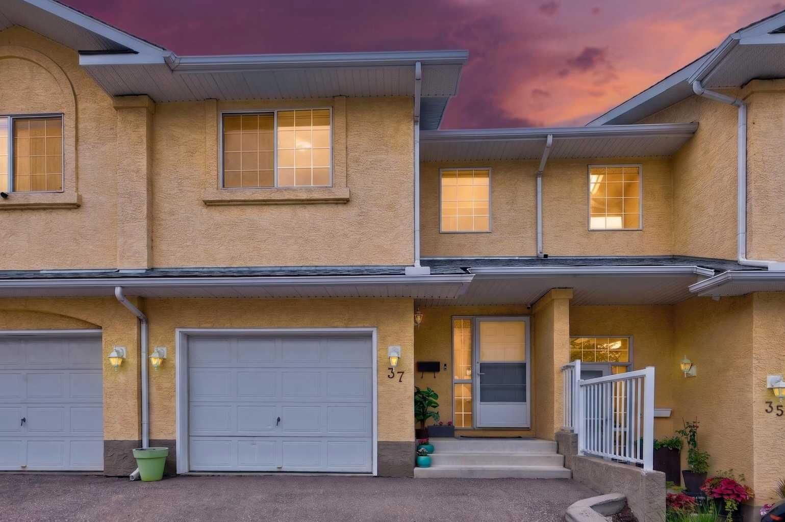 Property Photo: 37 Beddington Gardens NE AB T3K 4N9