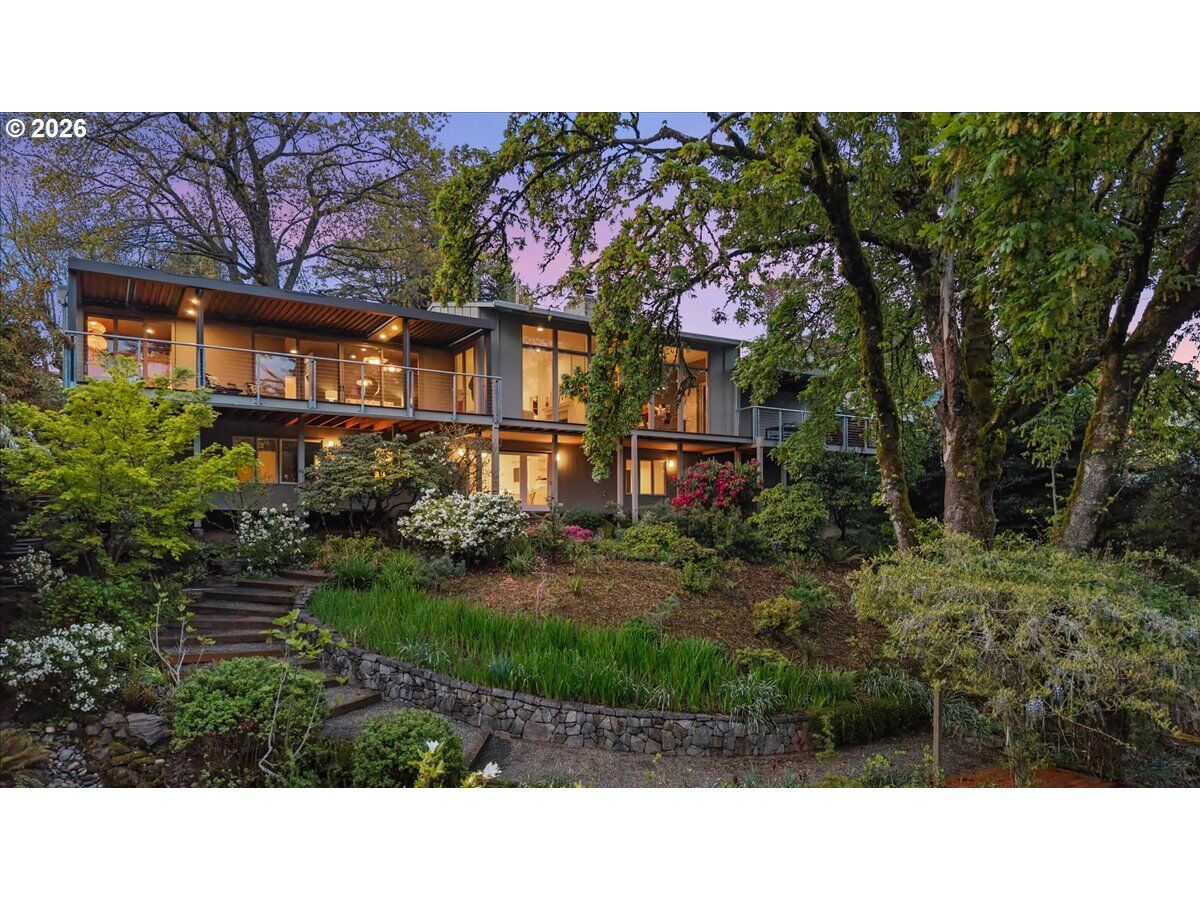 Property Photo: 4404 SW Warrens Way OR 97221