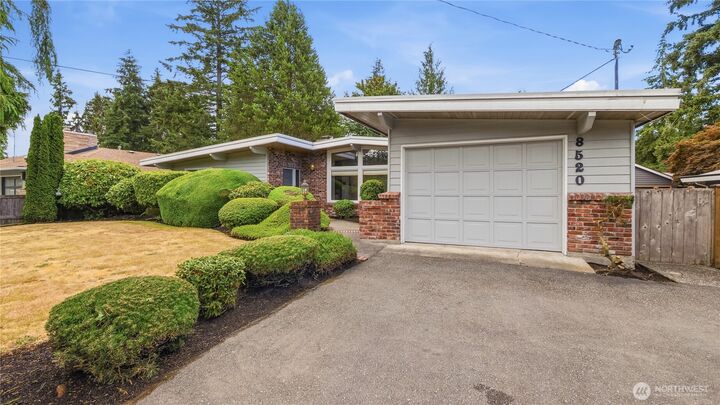 Property Photo: 8520 Maple Lane WA 98026