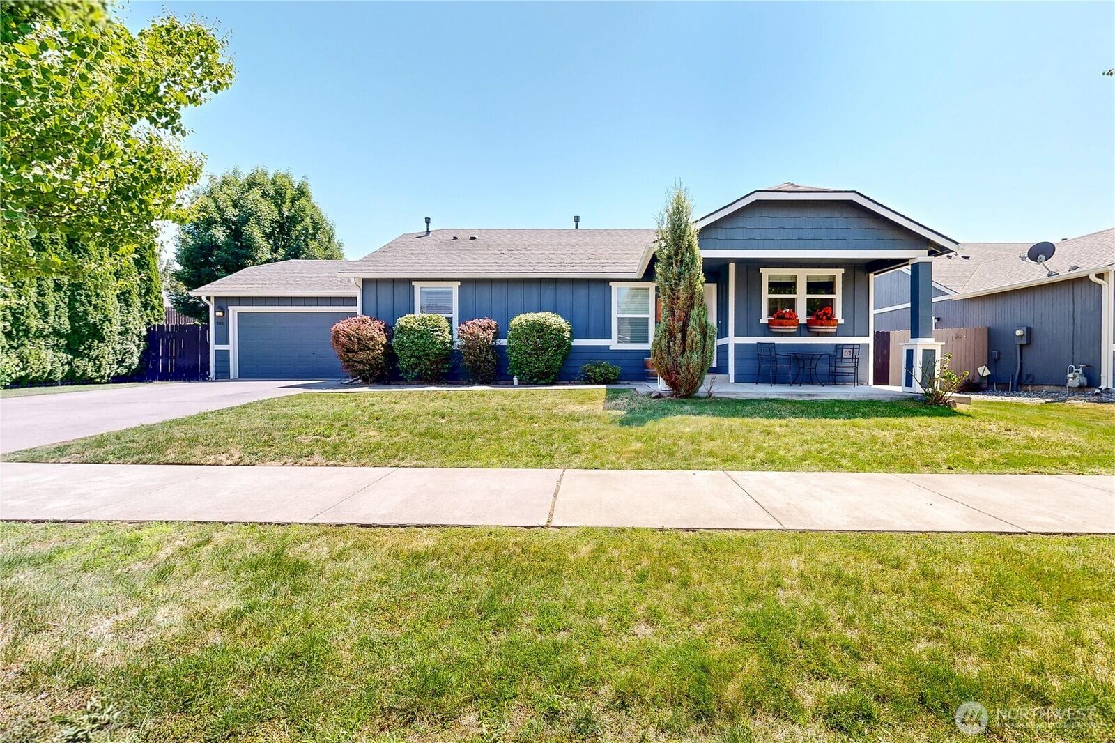Property Photo:  965  Hedine Road  WA 99362 