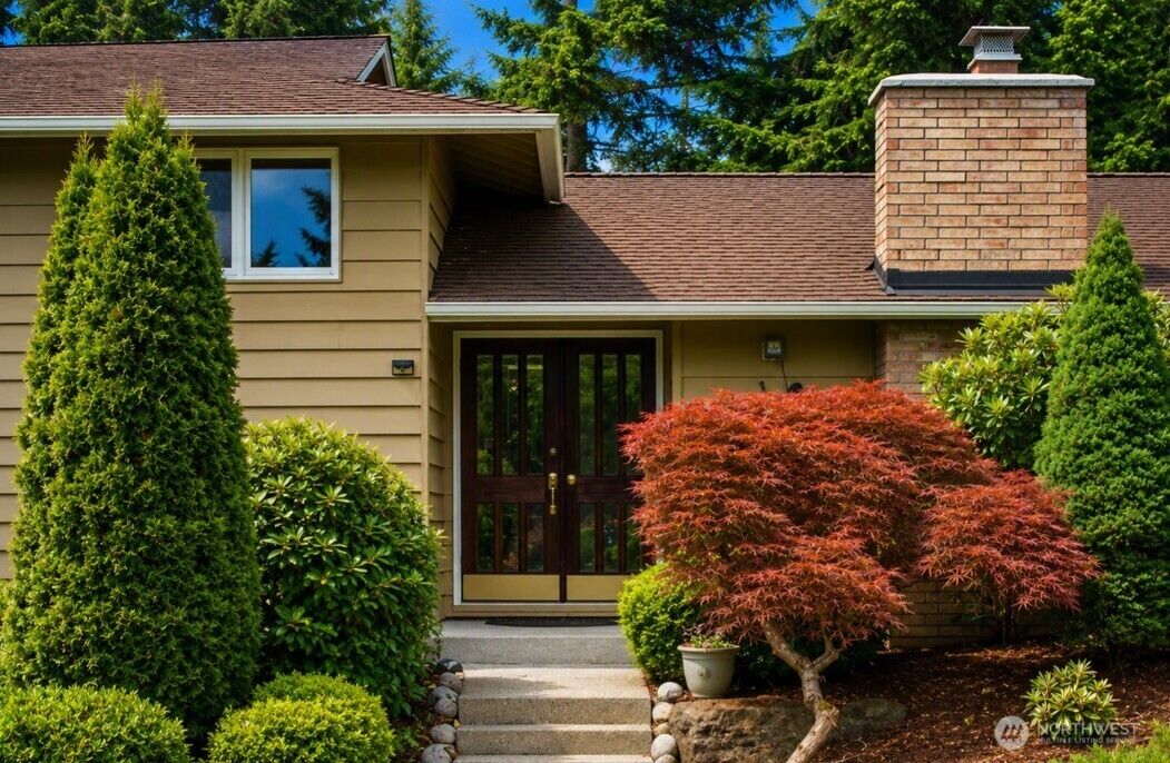 Property Photo: 13730 SE 20th Street WA 98005