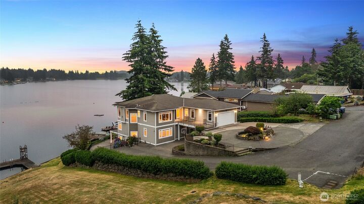 Property Photo: 26408 136th Avenue SE WA 98042