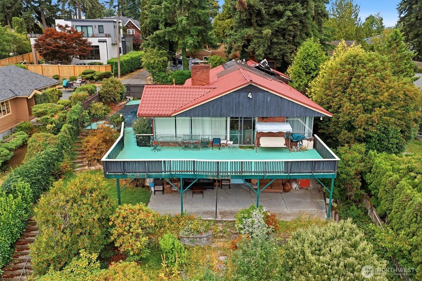 Property Photo: 2444 72nd Avenue SE WA 98040