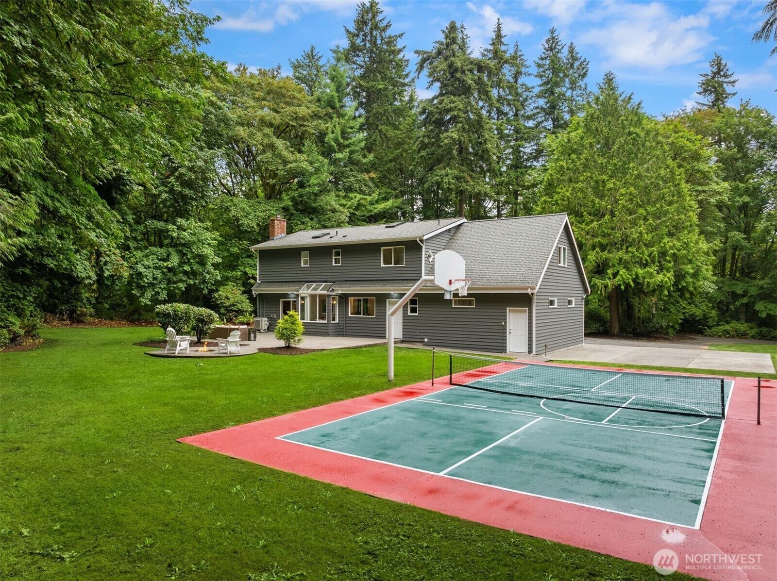 Property Photo:  9067  Hidden Cove Road NE  WA 98110 
