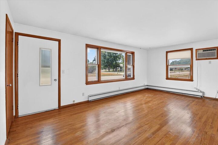 Property Photo:  920 W Sunset Drive  WI 53563 