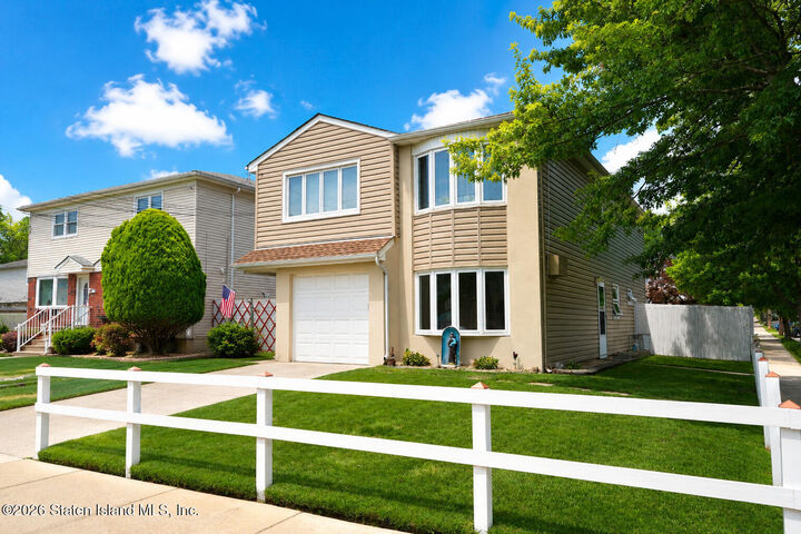 Property Photo: 139 Lamoka Avenue NY 10308